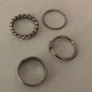 this is rings that is to big for me and i don’t like them